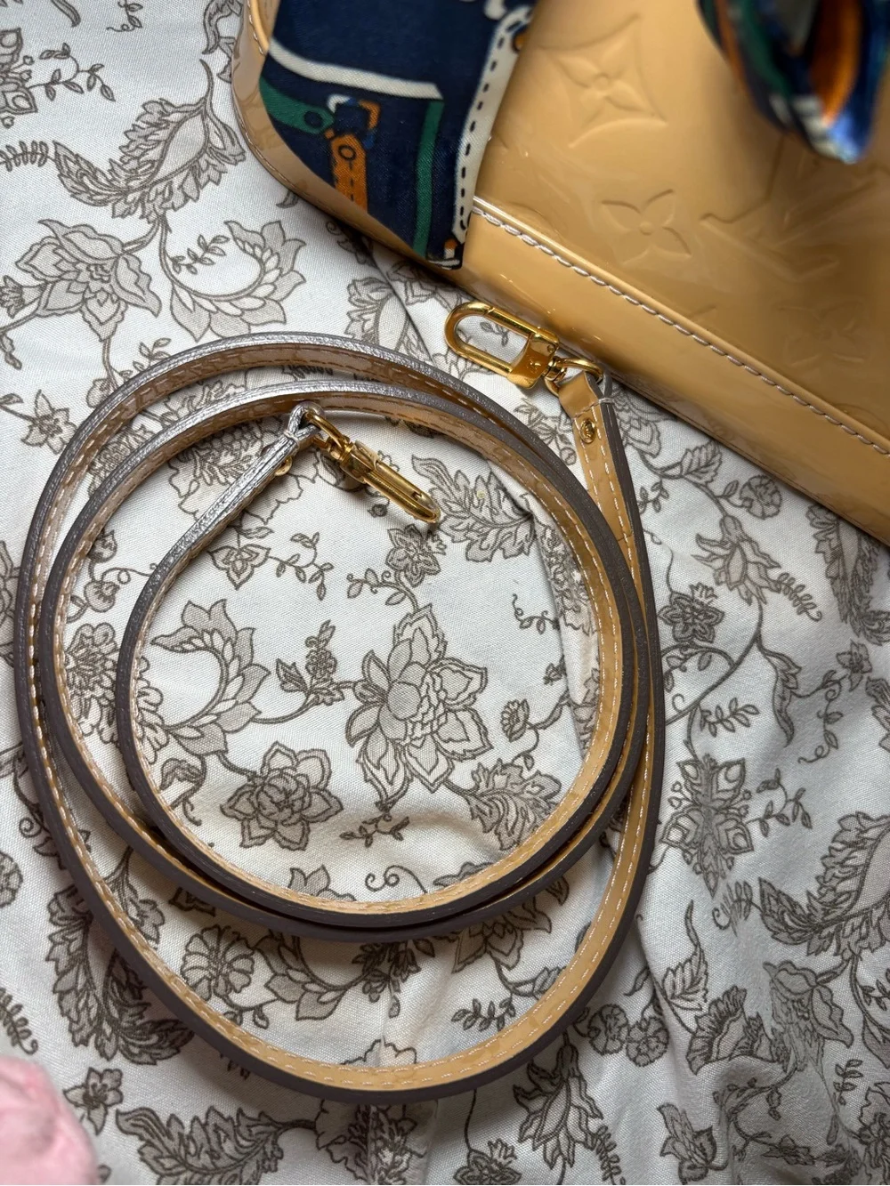 Louis Vuitton Vernis Alma BB Satchel in Beige Patent